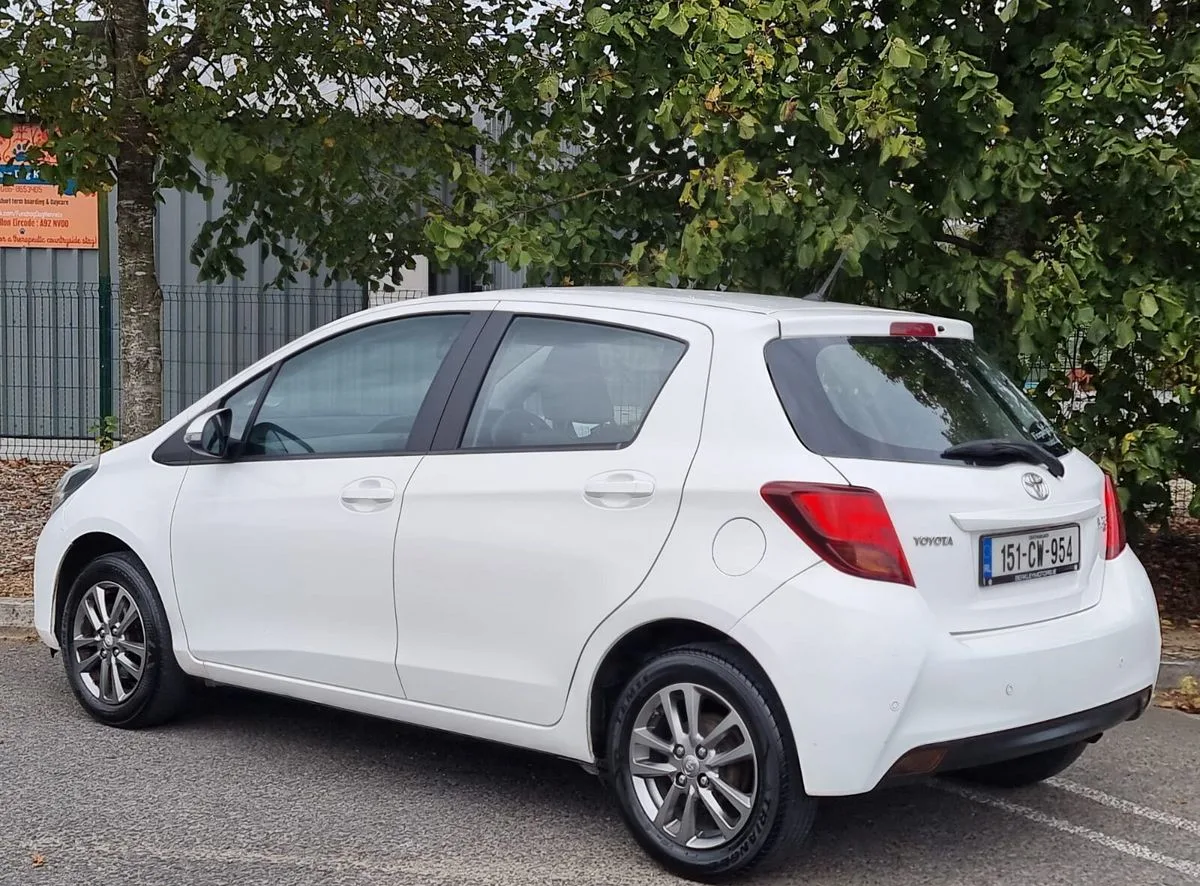 2015 Toyota Yaris – photo 12