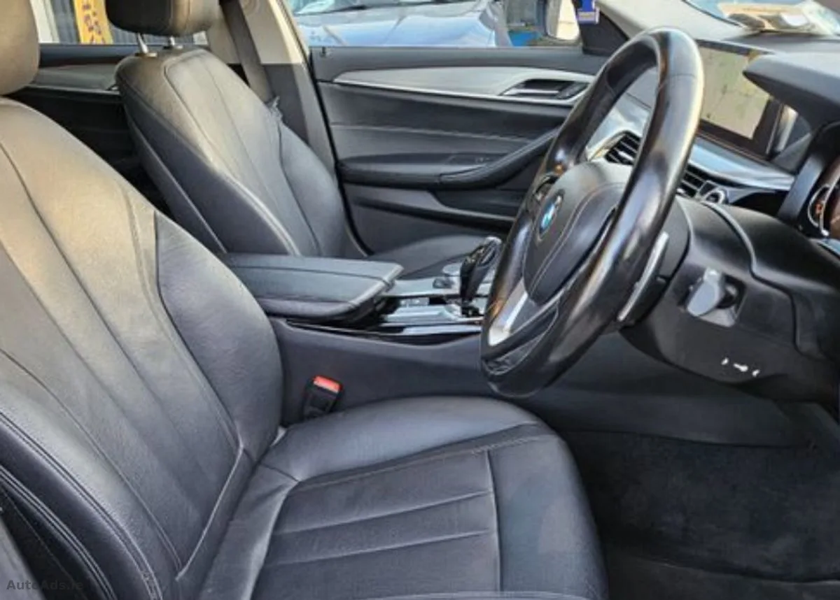 2018 BMW 5-Series – photo 14