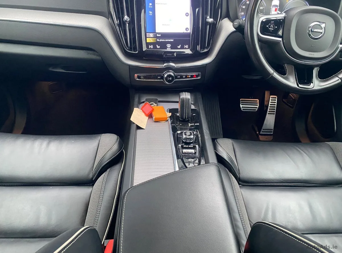 2021 Volvo XC60 – photo 11