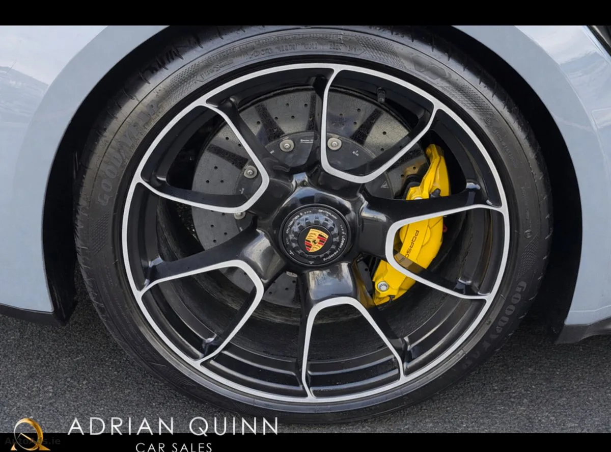 2023 Porsche 911 – photo 8