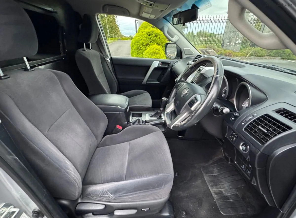 2016 Toyota Land Cruiser – photo 8