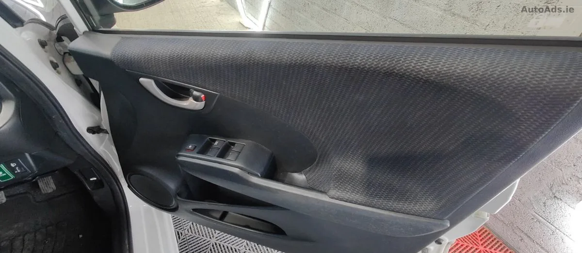 2014 Honda Fit – photo 14