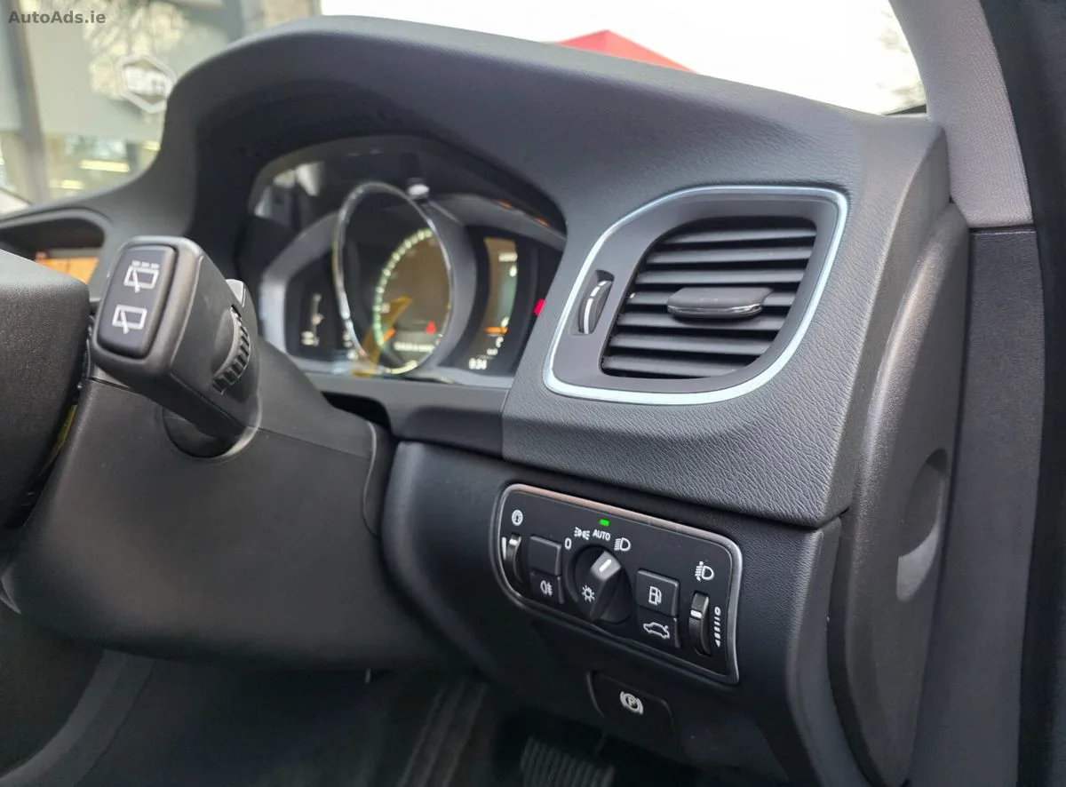2017 Volvo V60 – photo 14