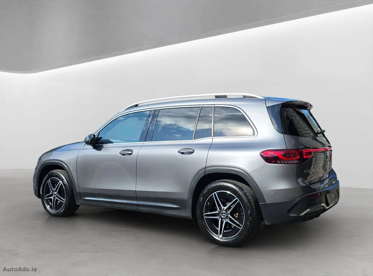 2023 Mercedes-Benz EQB – photo 5