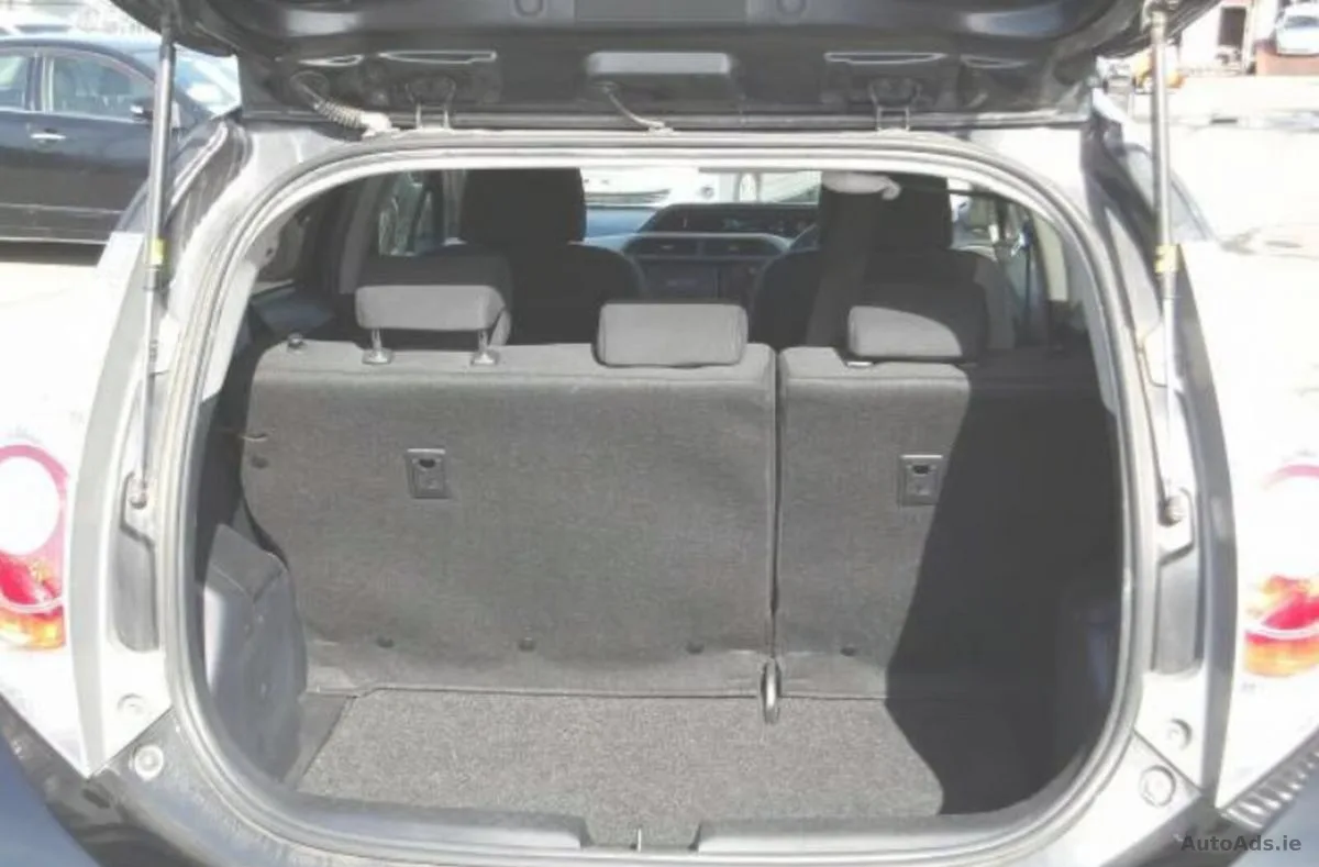 2014 Toyota Aqua – photo 8
