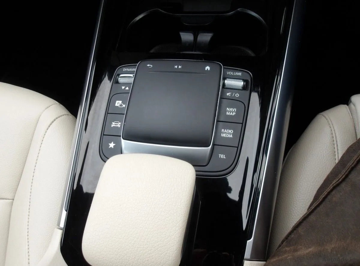 2022 Mercedes-Benz GLA – photo 18