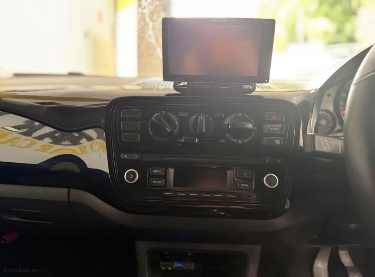 2015 Volkswagen up! – photo 9