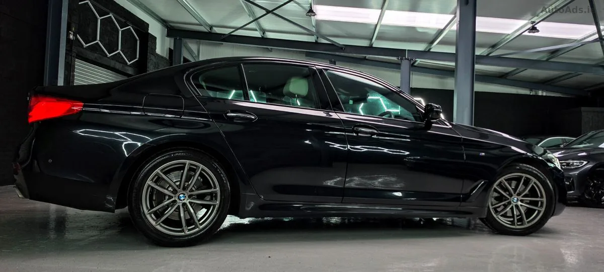 2017 BMW 5-Series – photo 15