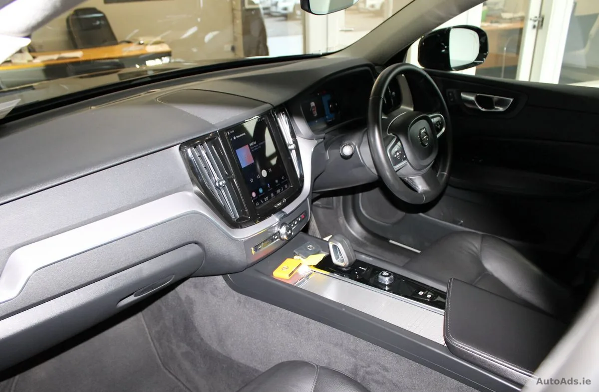2022 Volvo XC60 – photo 9