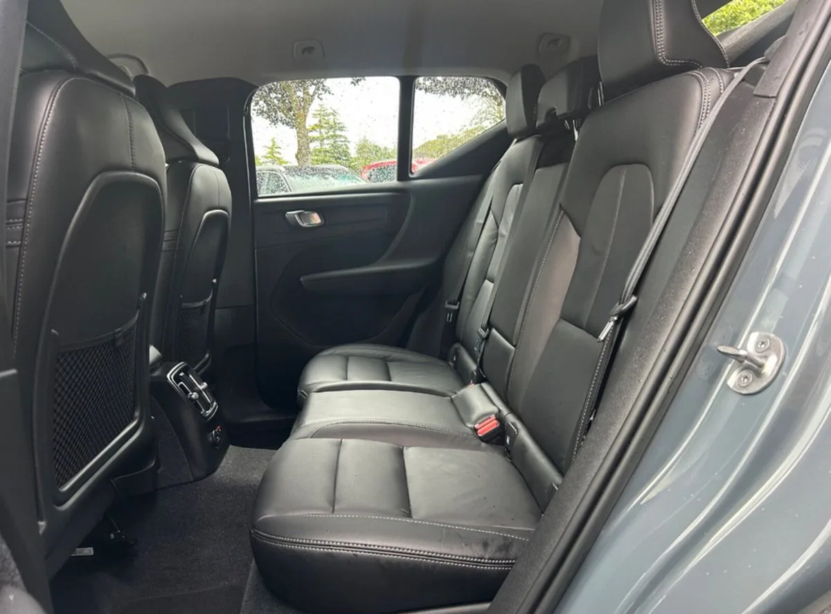 2023 Volvo XC40 – photo 12