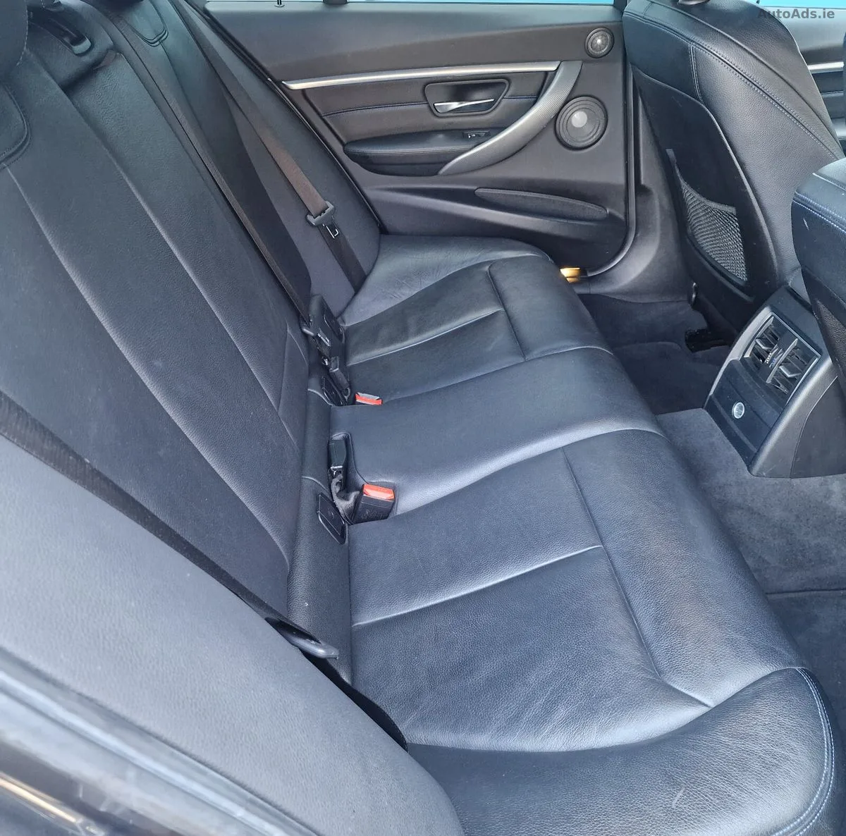 2018 BMW 3-Series – photo 12