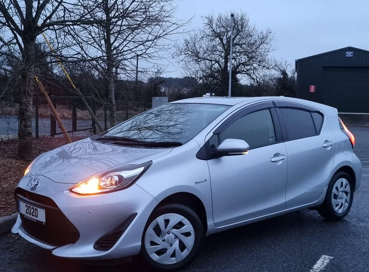 2020 Toyota Aqua – photo 8