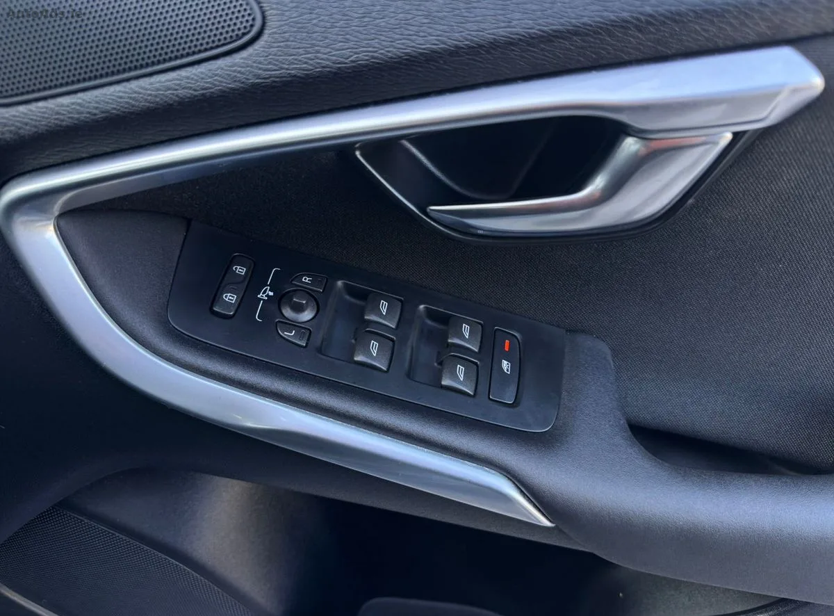 2014 Volvo V40 – photo 17