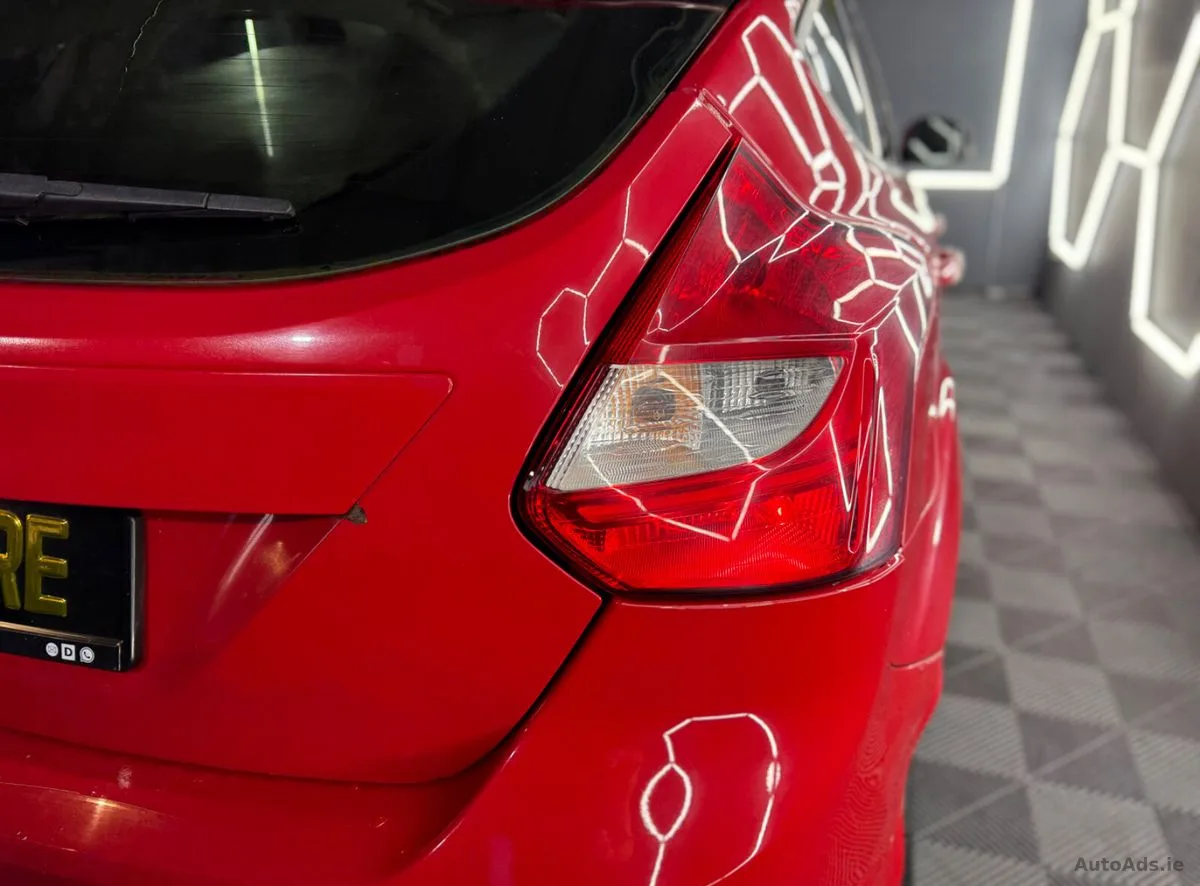 2011 Ford Focus – photo 11