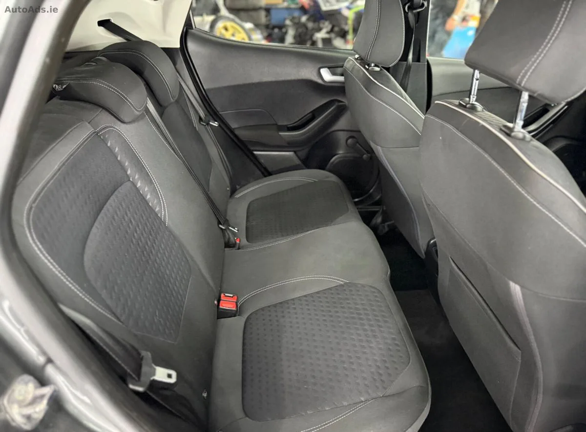 2018 Ford Fiesta – photo 18
