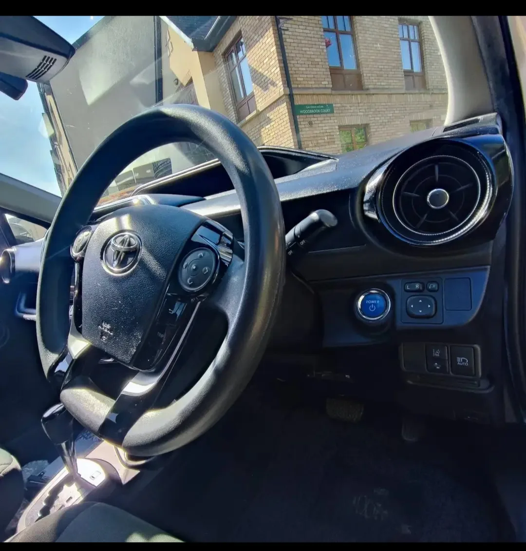 2019 Toyota Aqua – photo 3