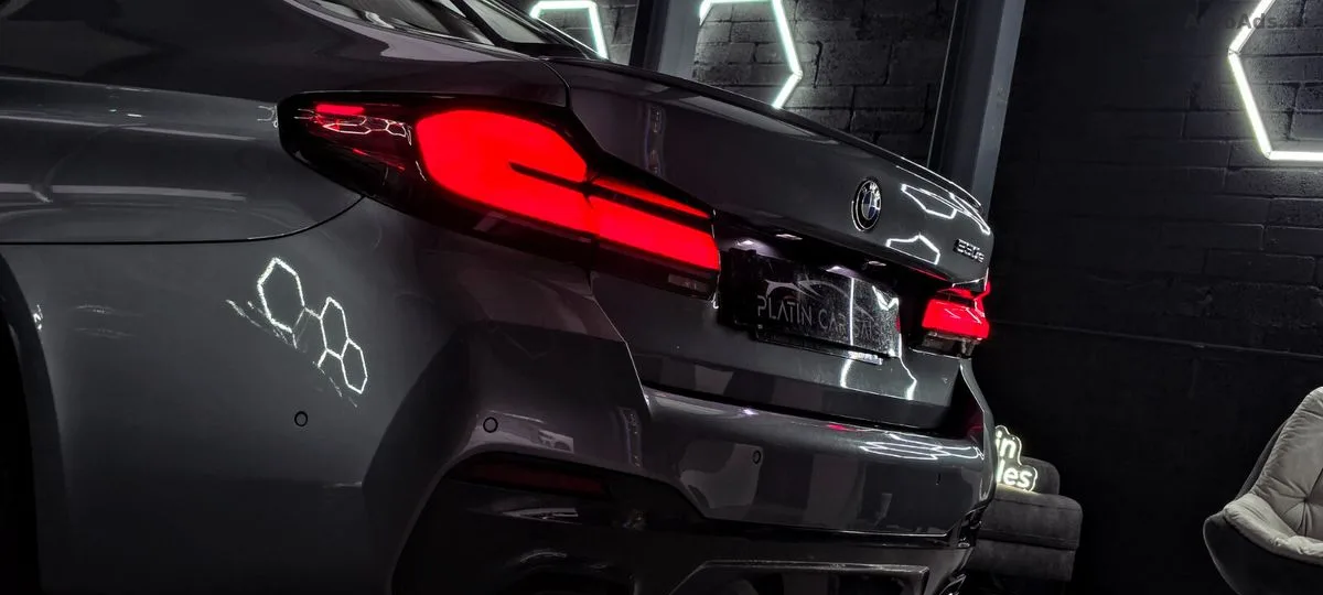 2020 BMW 5-Series – photo 10