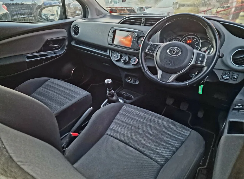 2017 Toyota Yaris – photo 10