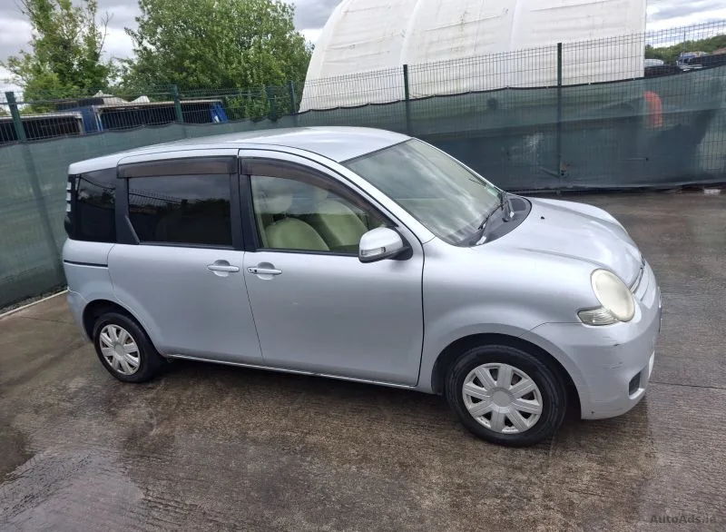 2008 Toyota Sienta