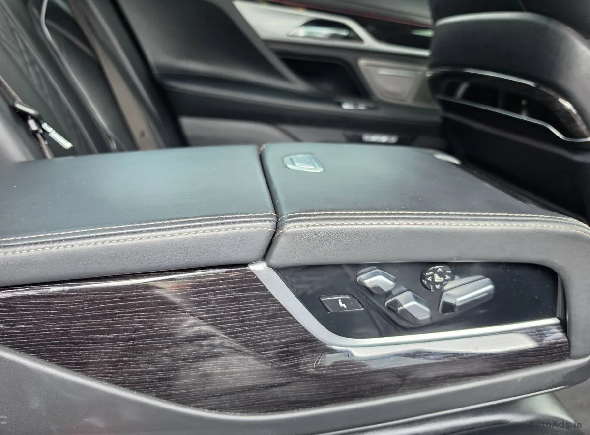 2018 BMW 7-Series – photo 15