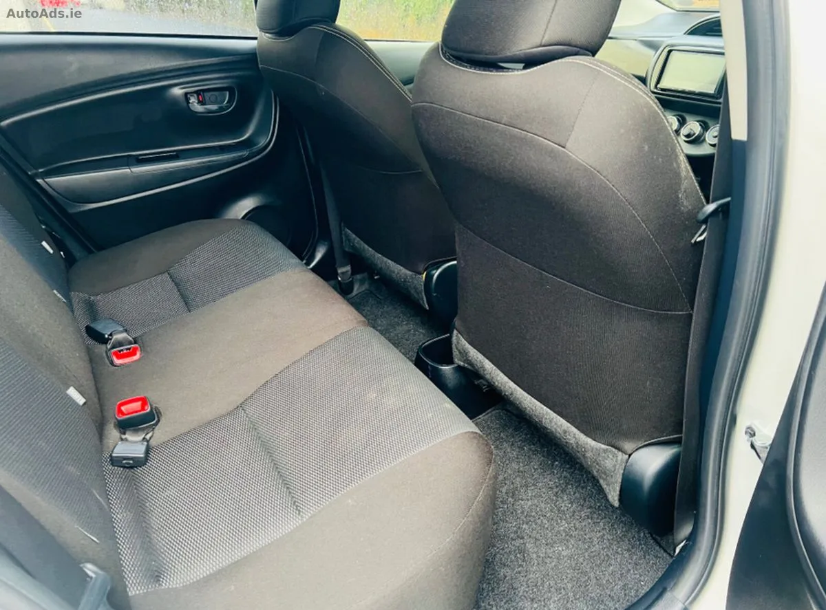 2020 Toyota Vitz – photo 11
