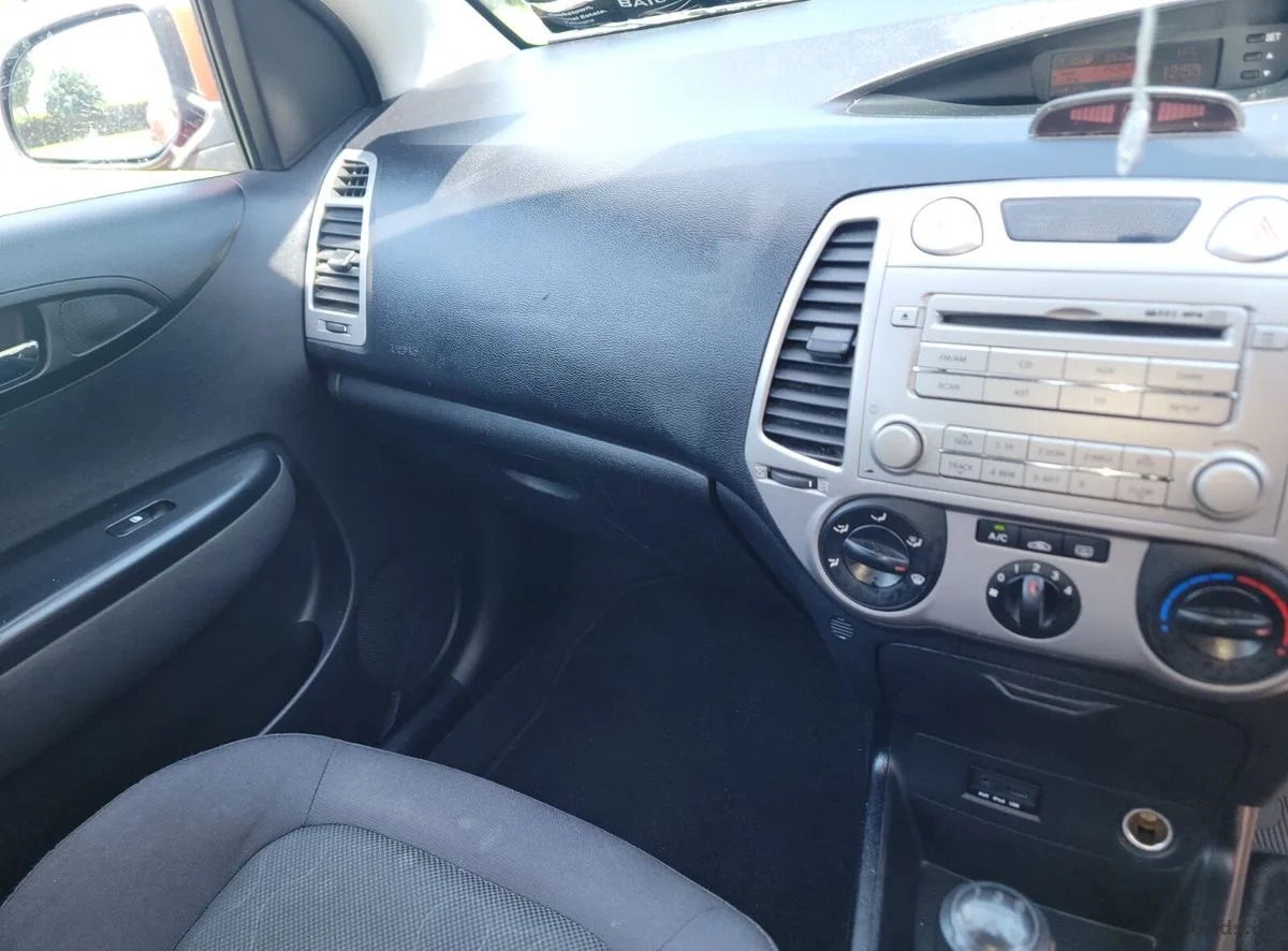 2010 Hyundai i20 – photo 17