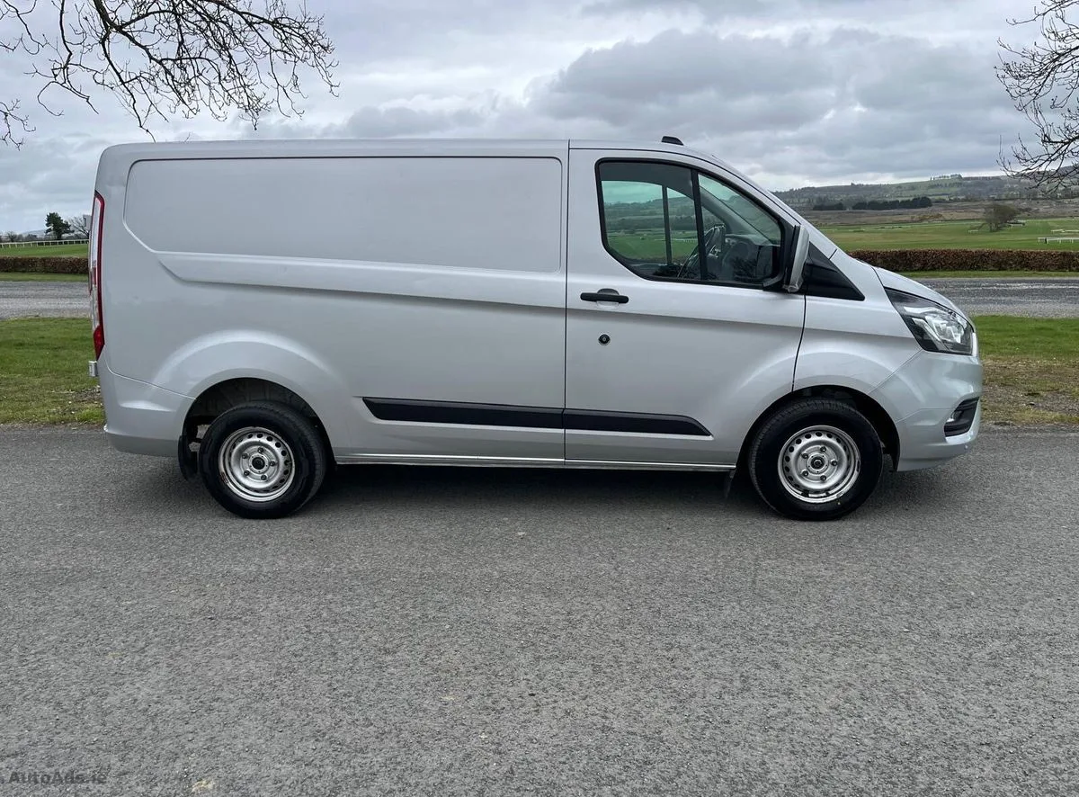 2022 Ford Transit Custom – photo 2