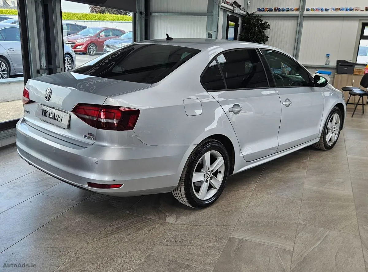 2016 Volkswagen Jetta – photo 3