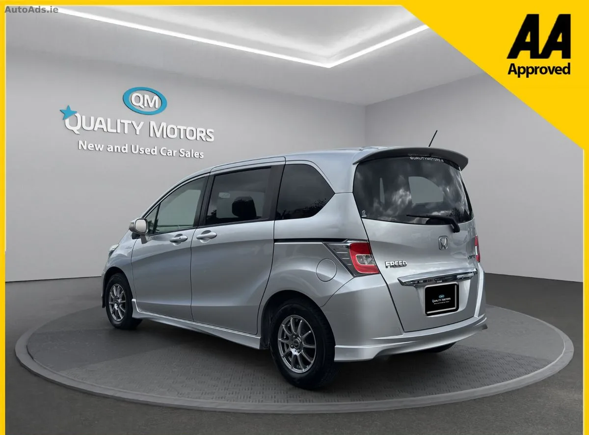 2014 Honda Freed – photo 5