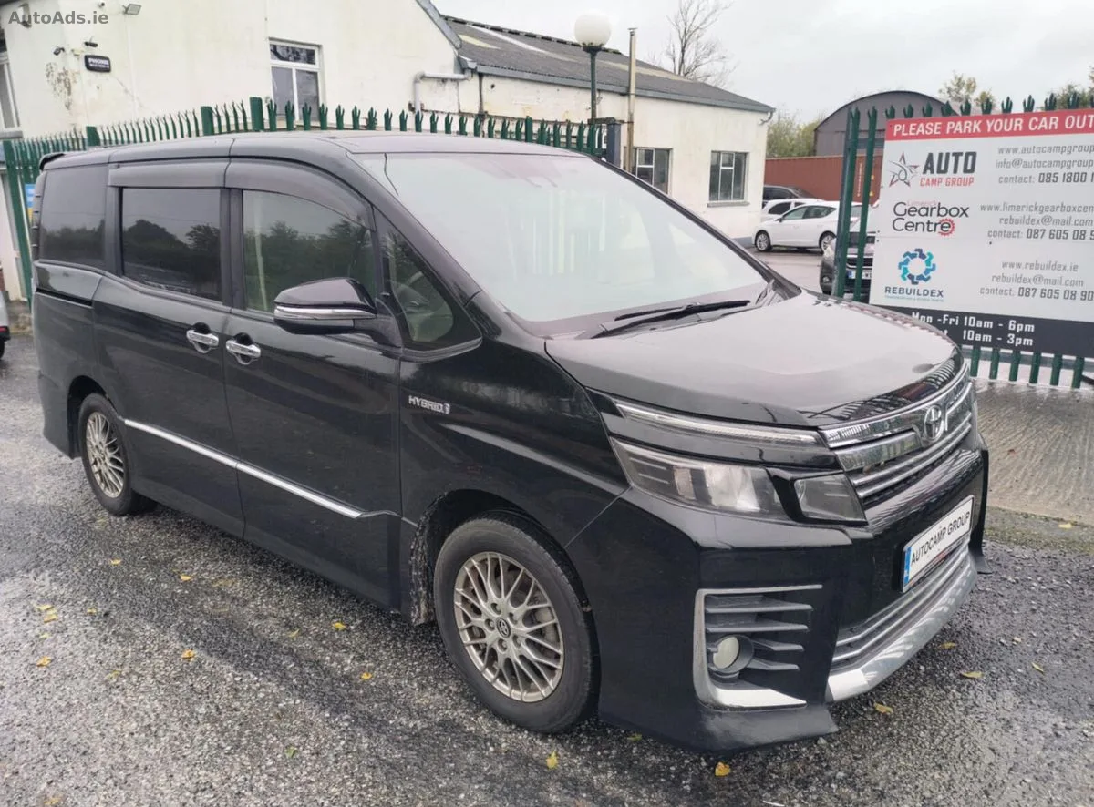 2016 Toyota Voxy