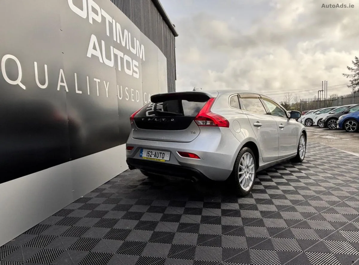 2015 Volvo V40 – photo 2