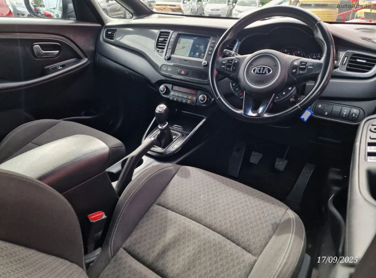 2018 Kia Carens – photo 9