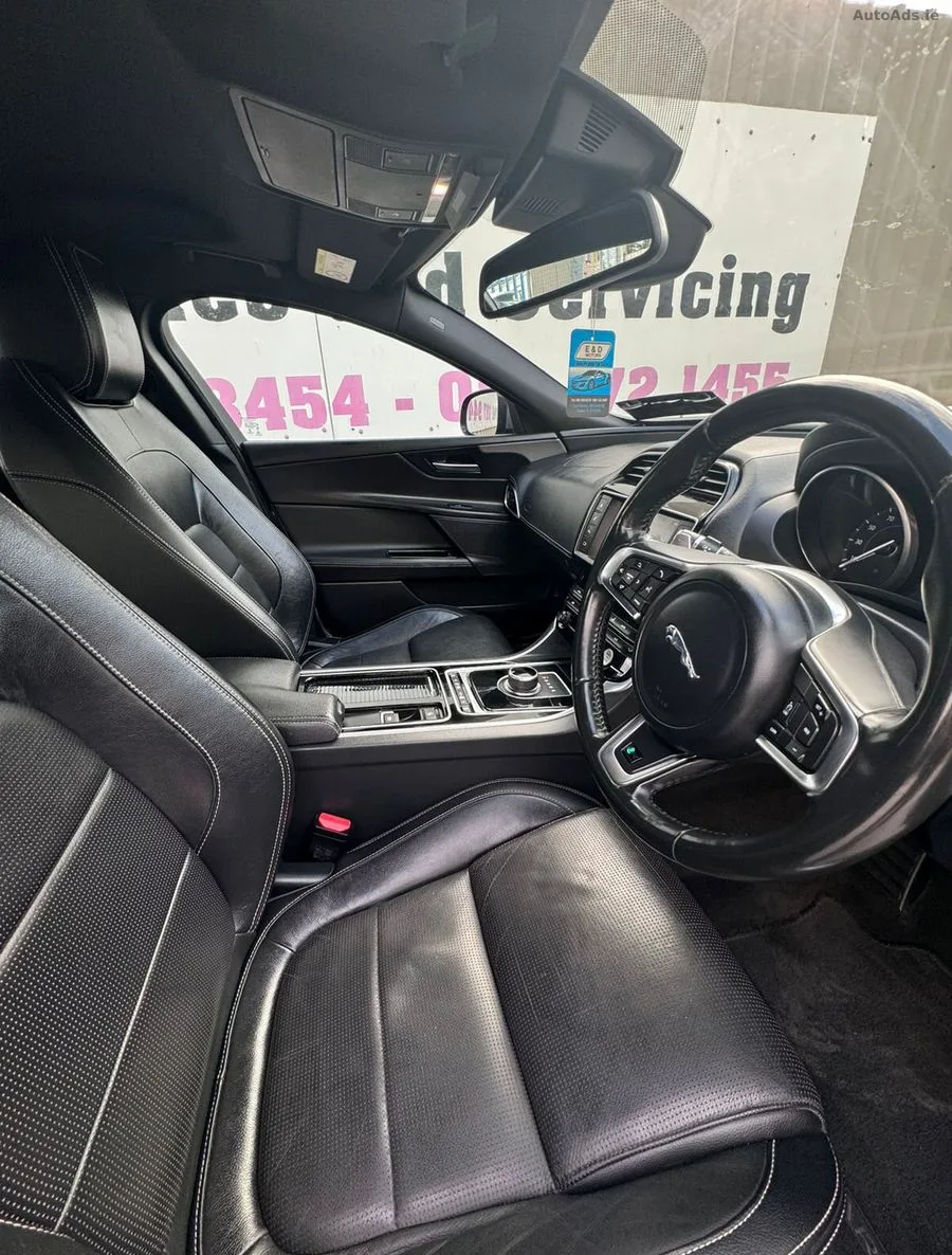 2018 Jaguar XE – photo 15