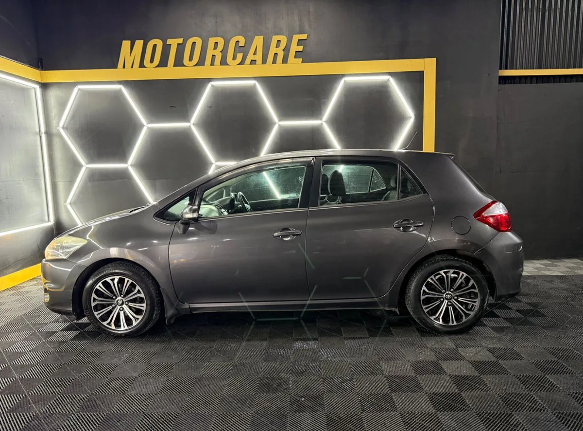 2011 Toyota Auris – photo 14