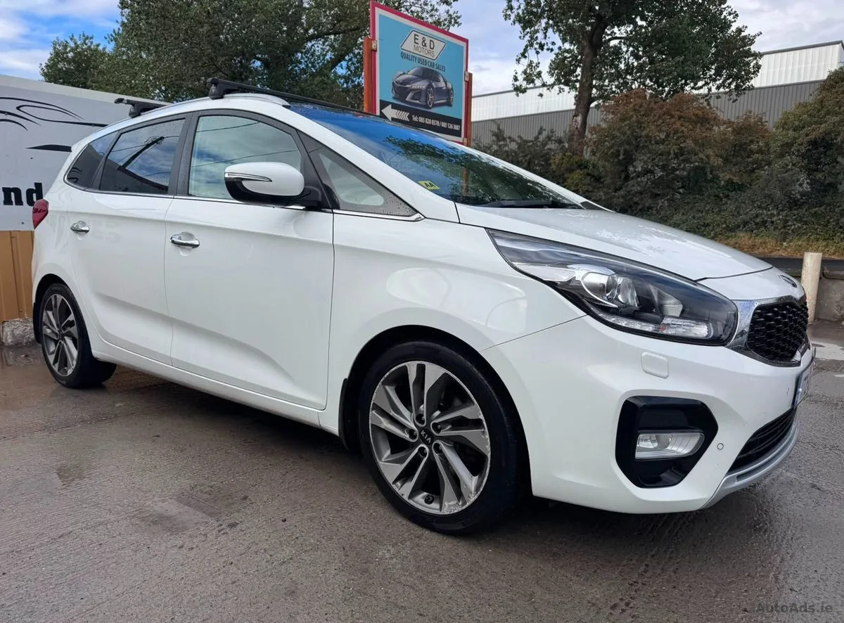 2017 Kia Carens