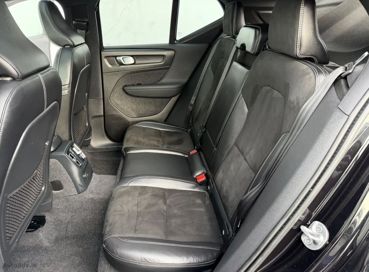 2022 Volvo XC40 – photo 6