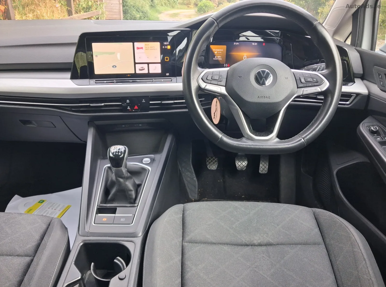 2021 Volkswagen Golf – photo 3