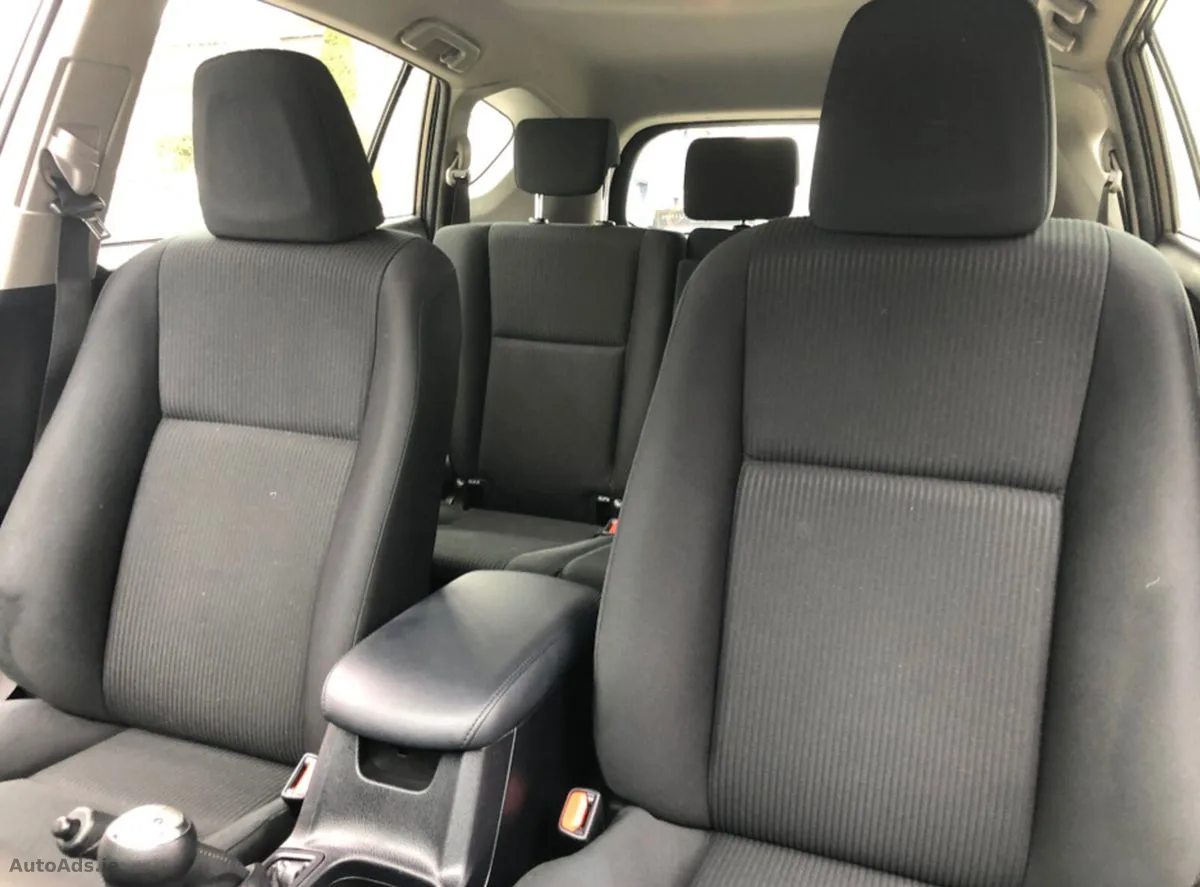 2016 Toyota RAV4 – photo 11