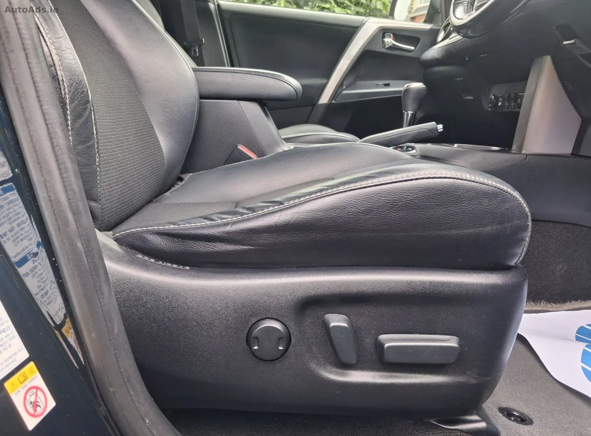 2017 Toyota RAV4 – photo 13