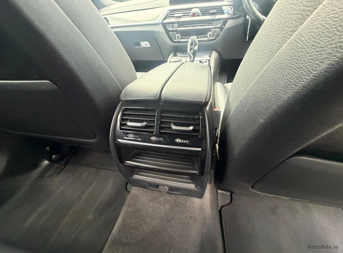 2019 BMW 5-Series – photo 16