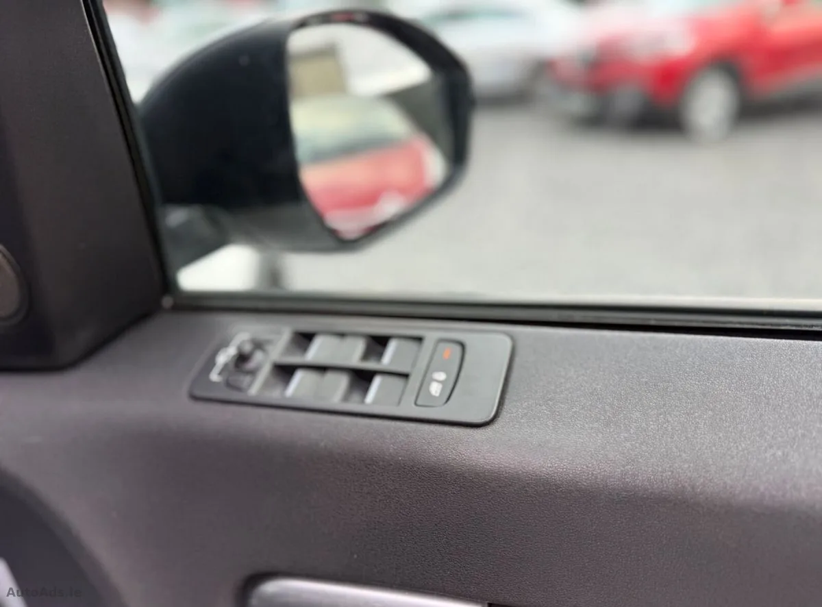 2015 Land Rover Discovery Sport – photo 13
