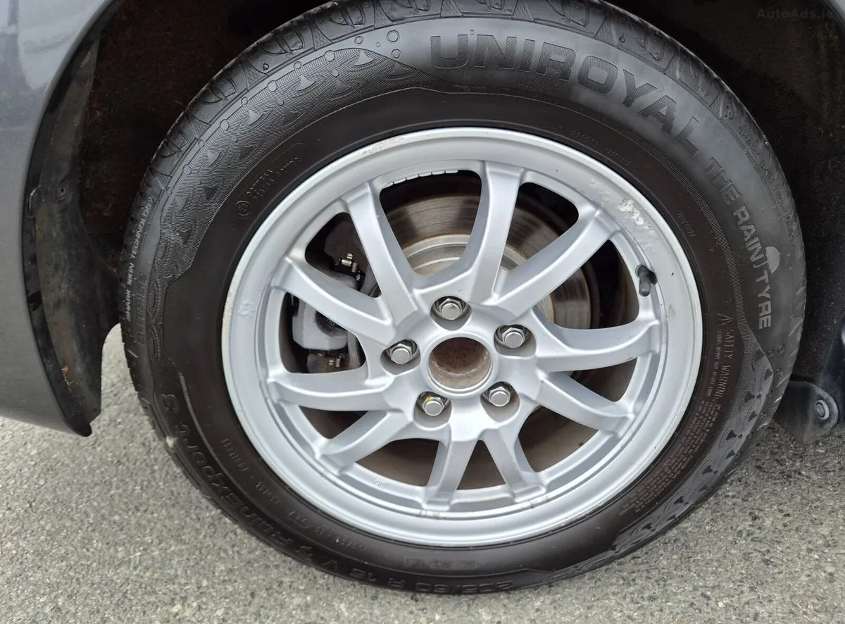 2012 Toyota Prius – photo 16