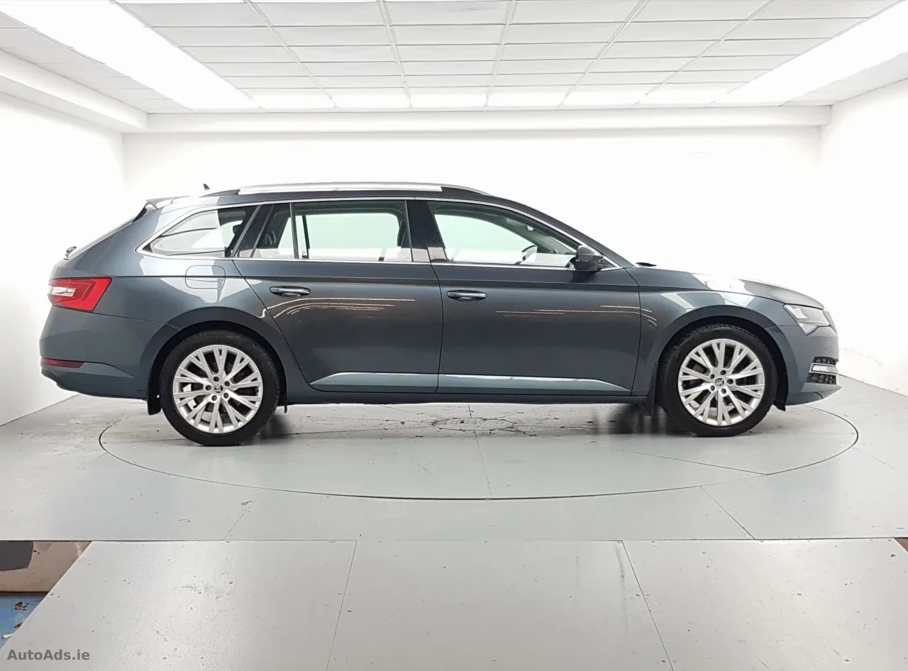 2021 Skoda Superb – photo 9
