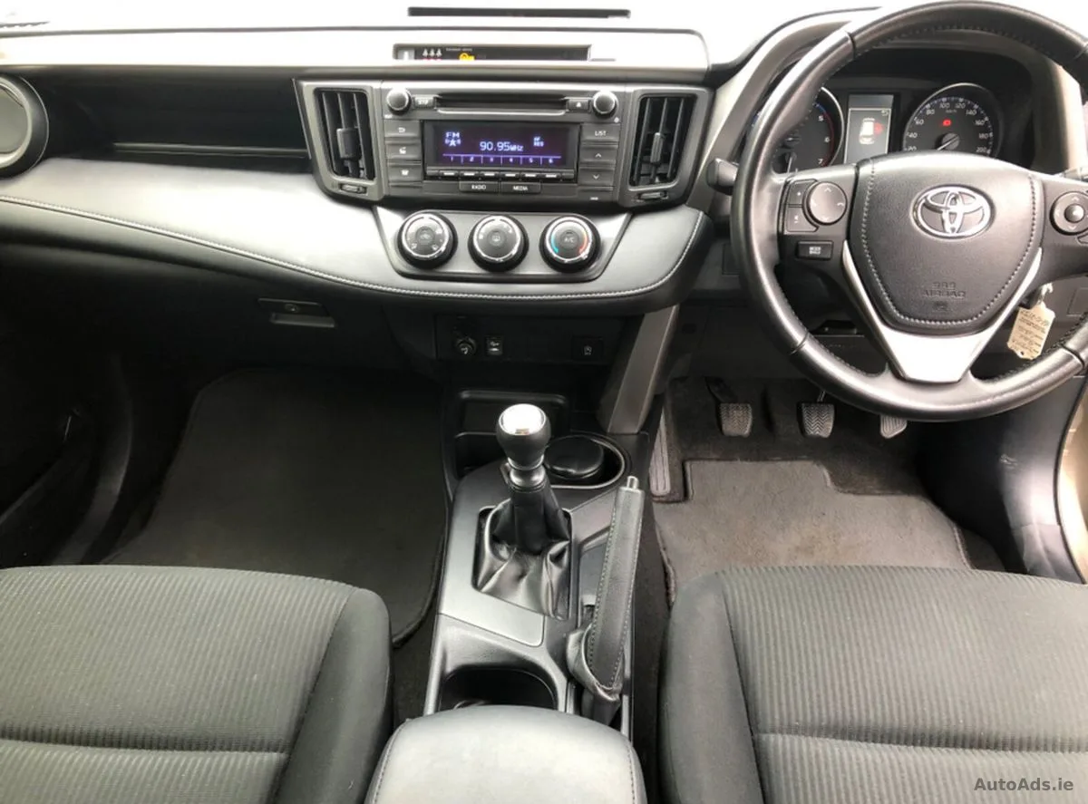 2016 Toyota RAV4 – photo 13