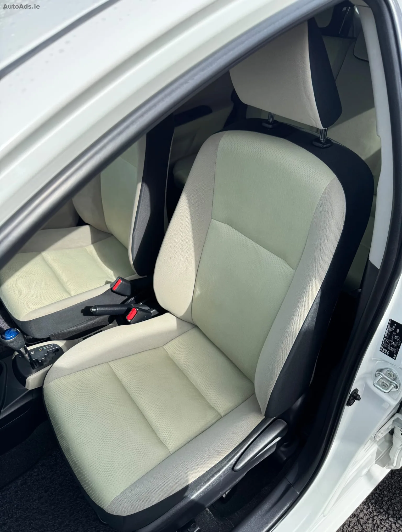 2012 Toyota Aqua – photo 5