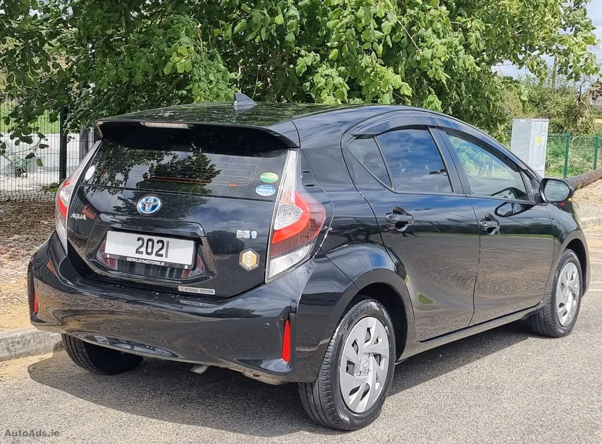 2021 Toyota Aqua – photo 3