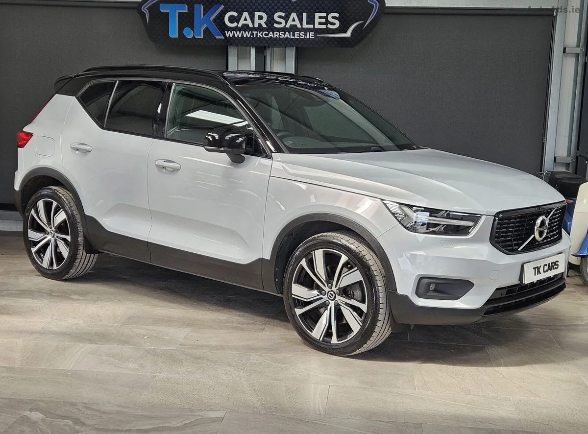 2022 Volvo XC40