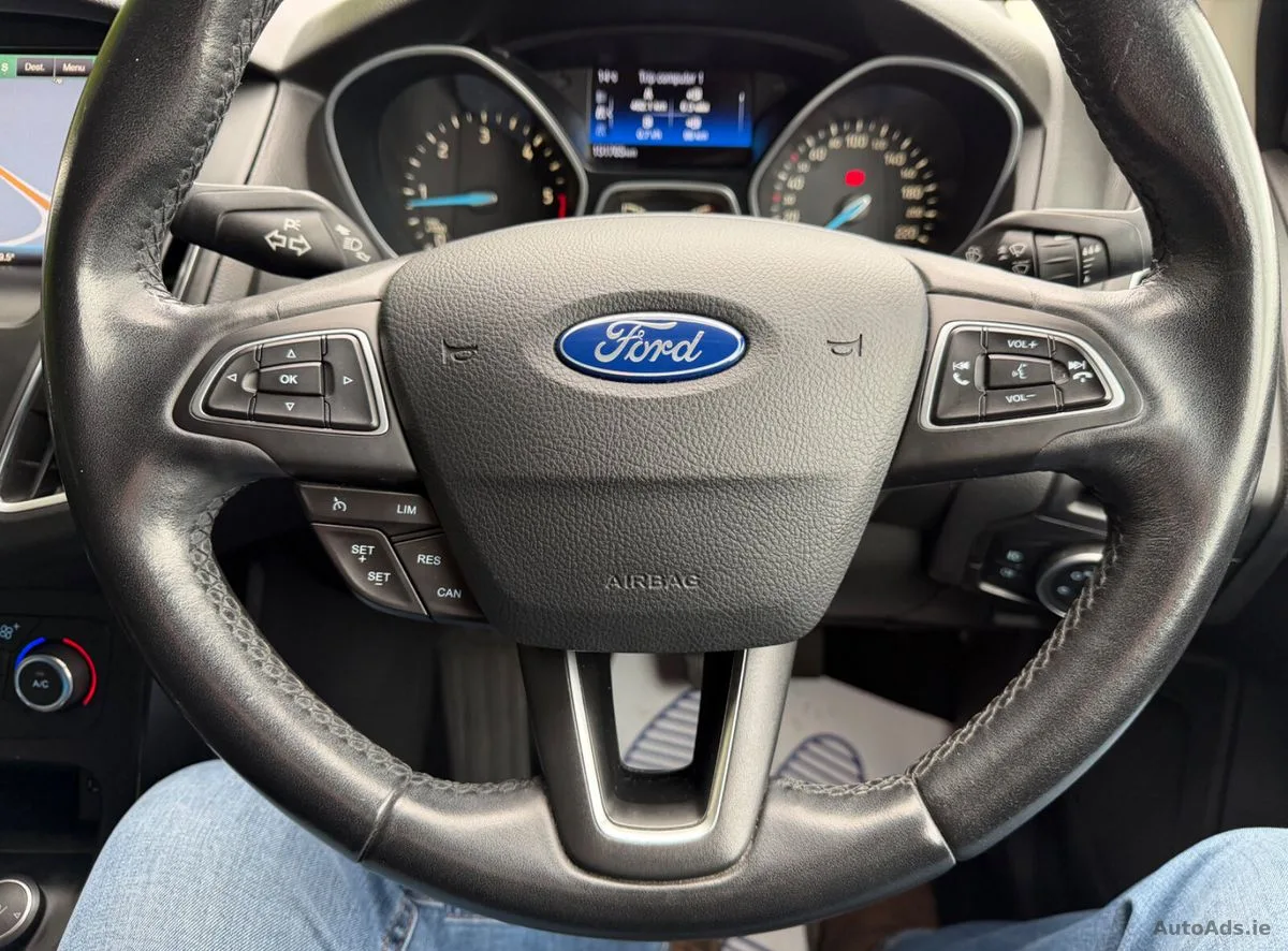 2016 Ford Focus – photo 20