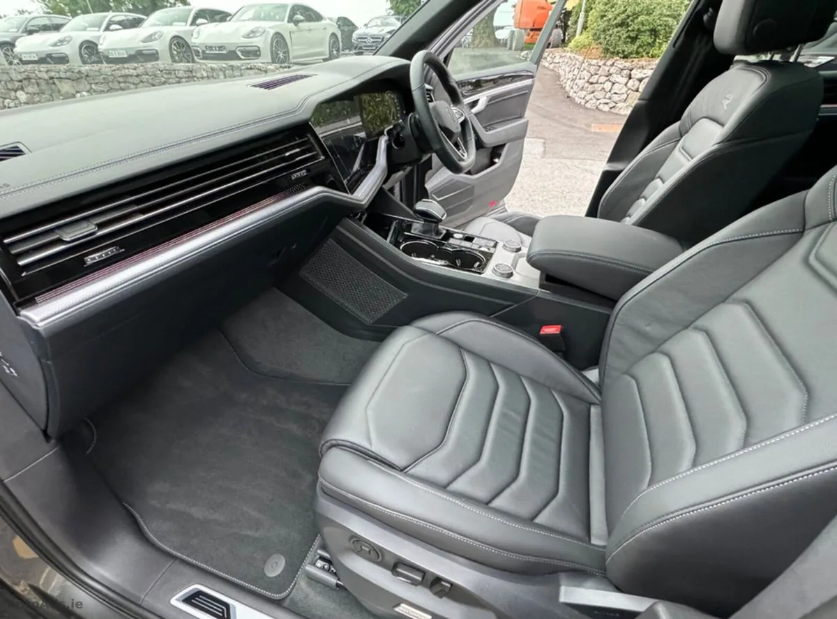 2024 Volkswagen Touareg – photo 12