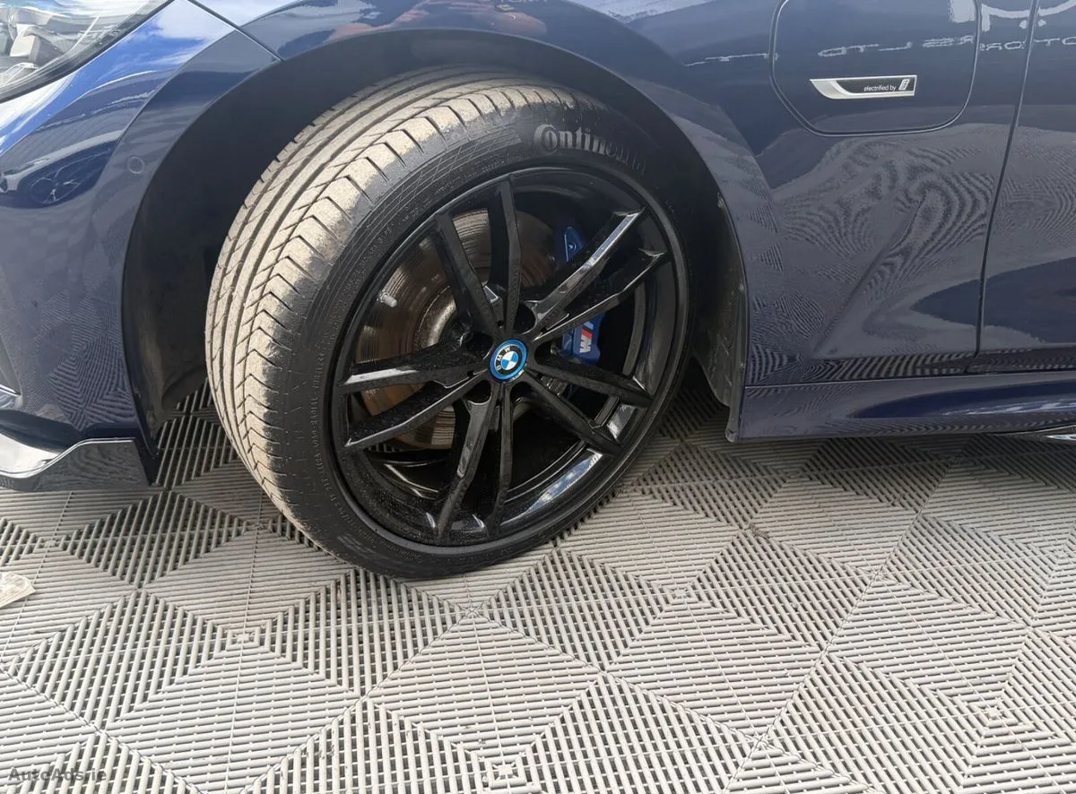 2022 BMW 3-Series – photo 11